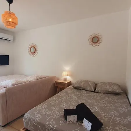 Club 4 Personnes Climatisation Wi-fi Piscine - Rossiconciergerie - Linge Inclus * La Grande-Motte